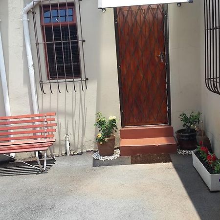 Monica'S Cottage Johannesburg Bilik gambar